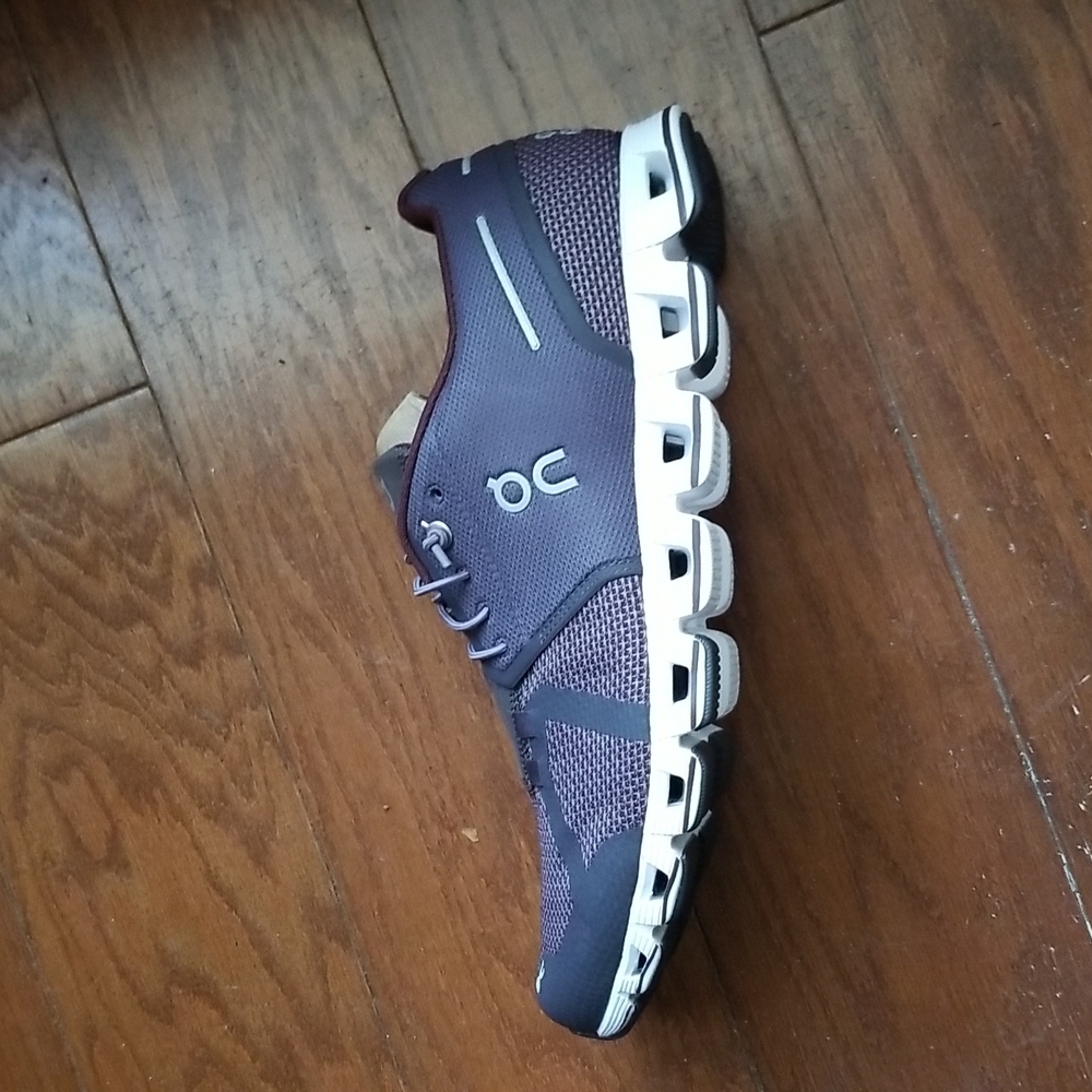 🆕️On cloud running shoes NWB - Picture 11 of 12